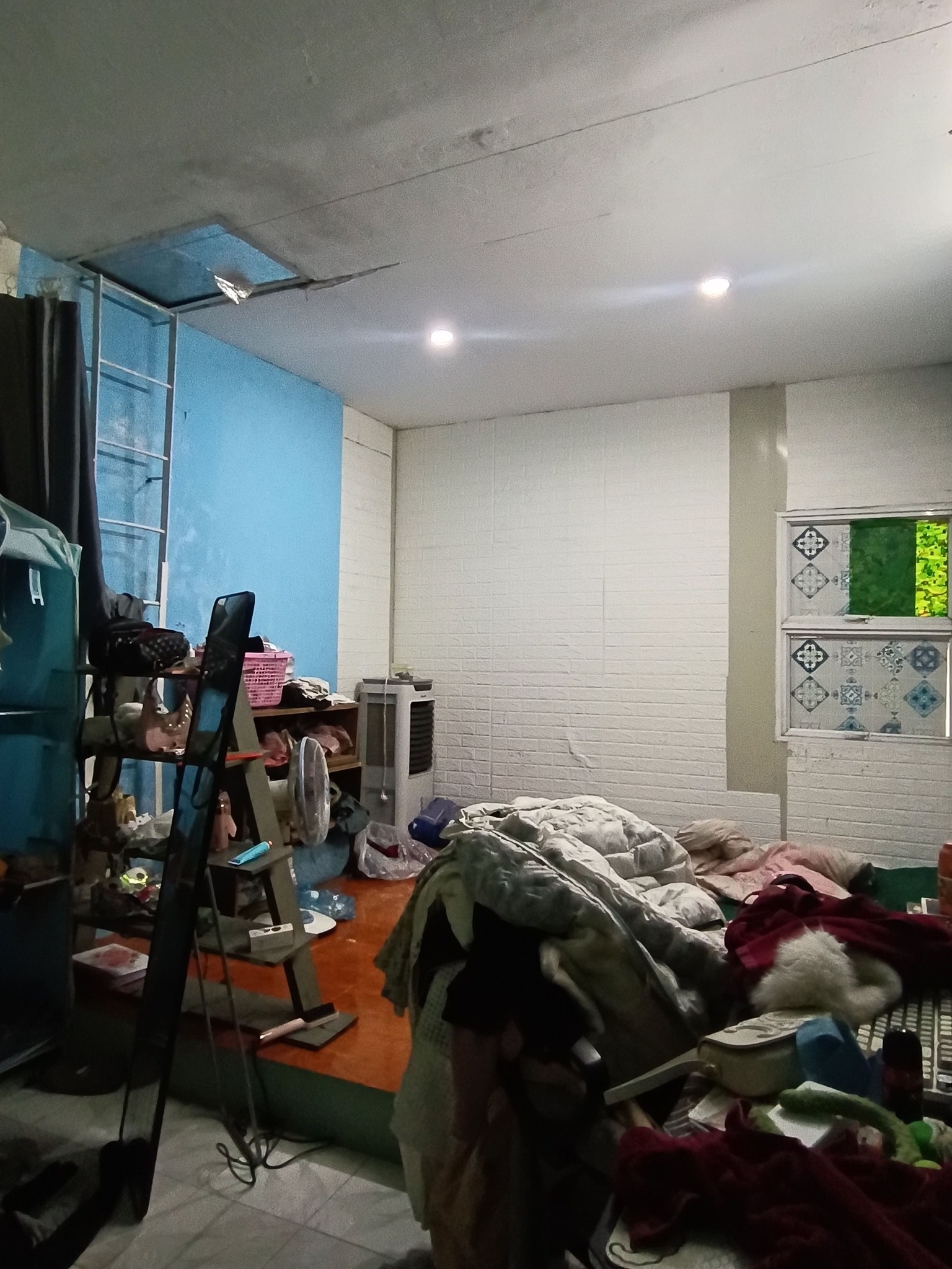 Cho thuê nhà ngõ 11 Thịnh Quang, 3 tầng x 22m2, 2 ngủ, 7 triệu - Ảnh chính